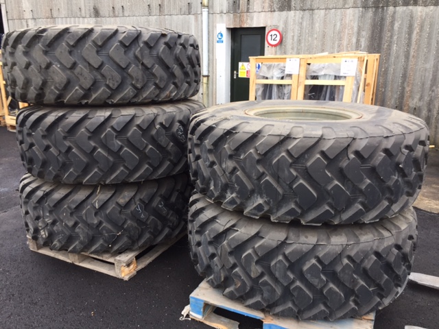 Michelin 20.5R25 XTL unused on rims  - Govsales of mod surplus ex army trucks, ex army land rovers and other military vehicles for sale