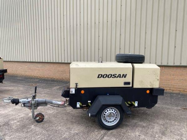 Doosan 7/53 177 CFM Compressor - Govsales of mod surplus ex army trucks, ex army land rovers and other military vehicles for sale