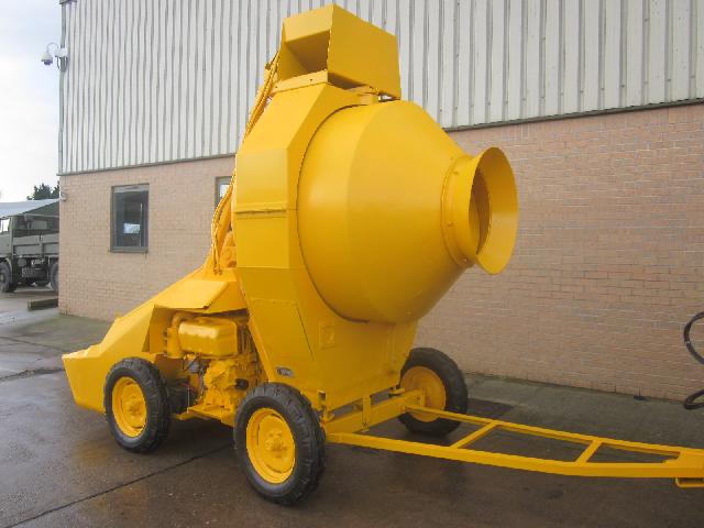 Winget 400R concrete mixer - Govsales of mod surplus ex army trucks, ex army land rovers and other military vehicles for sale