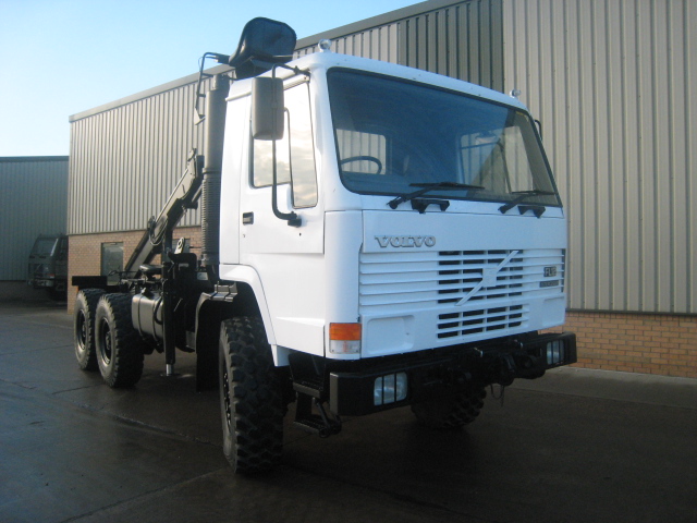 Volvo FL12 6x6 tractor unit with crane - Govsales of mod surplus ex army trucks, ex army land rovers and other military vehicles for sale
